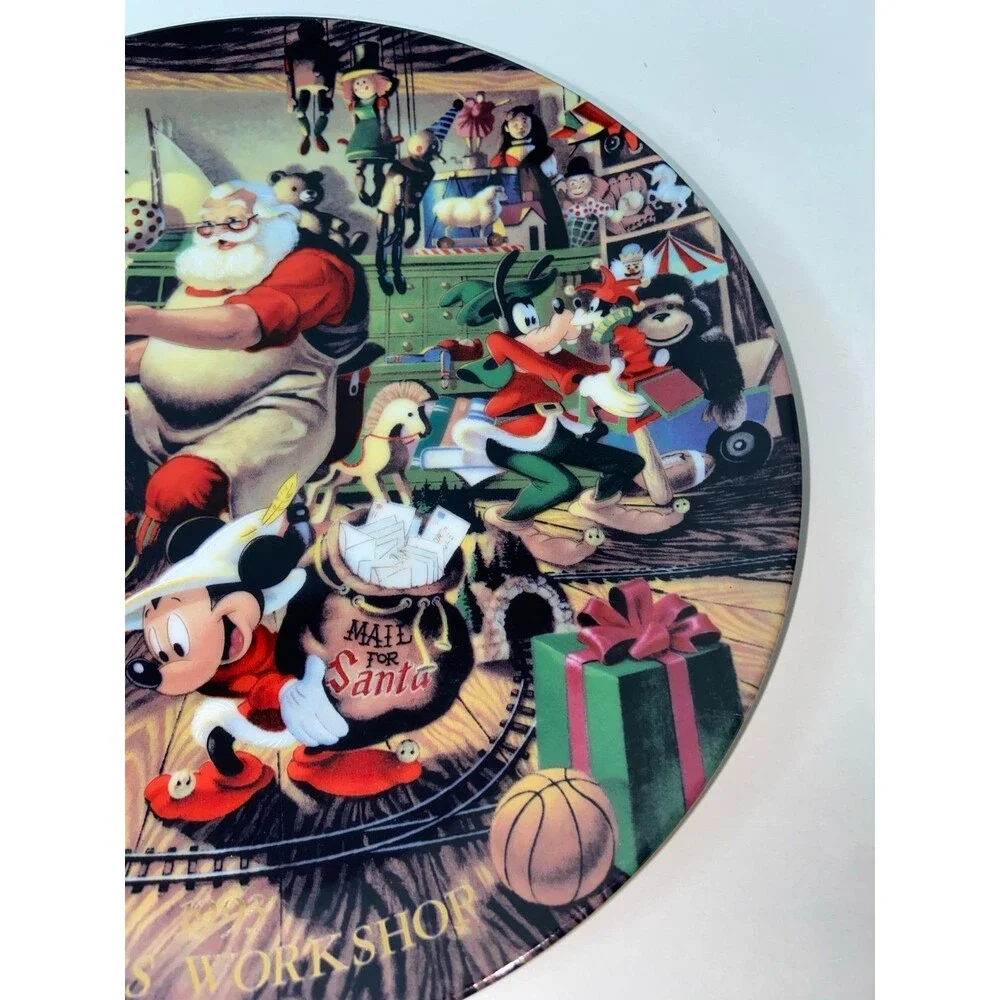 Disney Santa's Workshop Christmas Plate 1993 (Disney Christmas Collectibles)